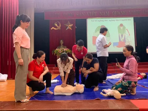 Tập huấn kỹ năng sơ cấp cứu cho bà con vùng đồng bào dân tộc thiểu số