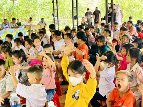 Tiếp bước cho em đến trường