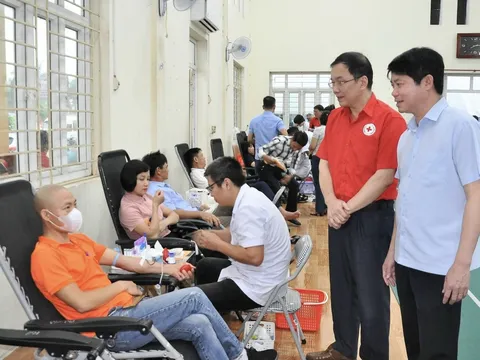Hội CTĐ huyện Kim Sơn thực hiện tốt công tác vận động hiến máu tình nguyện, hiến giác mác
