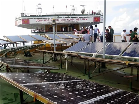 Thắp sáng huyện đảo Trường Sa bằng nguồn năng lượng sạch