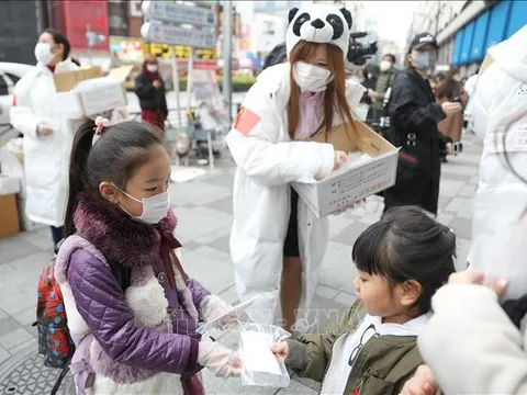 Tiêm phòng COVID-19 cho trẻ em: Bài học từ Nhật Bản