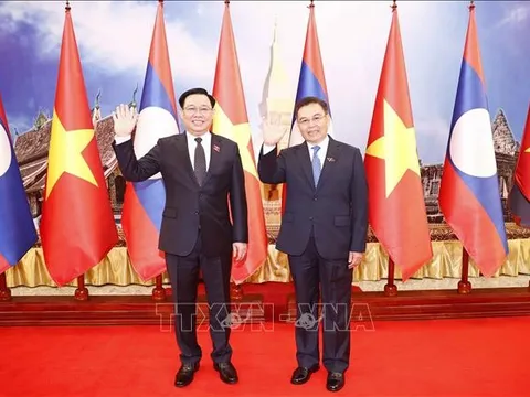 Chủ tịch Quốc hội Vương Đình Huệ kết thúc tốt đẹp chuyến thăm chính thức nước CHDCND Lào