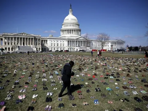 Nhìn lại những vụ xả súng trường học thương tâm nhất lịch sử Mỹ