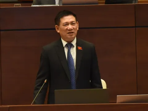 “Không có việc thất thu thuế với xe biếu tặng”