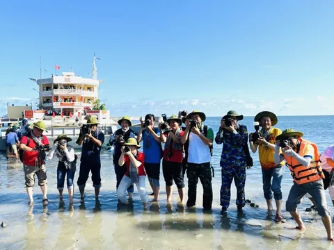 Làm báo ở Trường Sa