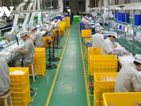 Nhiều người lao động phải "cắm" sổ BHXH vay 500.000 đến 1 triệu đồng mua gạo