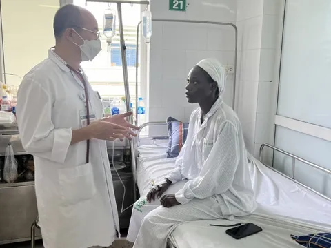 Cứu sống nữ bệnh nhân người Nigeria mắc sốt rét ác tính