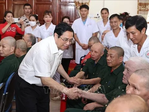 Thủ tướng: Chăm lo cho người có công là bổn phận, nhiệm vụ thường xuyên, lâu dài