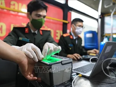 Hà Nội: Mở đợt cao điểm 30 ngày đêm cấp căn cước công dân gắn chíp