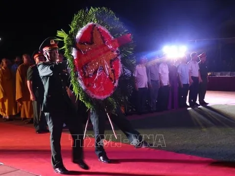 Tuổi trẻ cả nước thắp nến tri ân các anh hùng, liệt sỹ