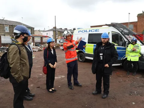 Đại sứ quán Việt Nam tại Anh làm việc với giới chức sở tại về vụ hỏa hoạn ở Manchester