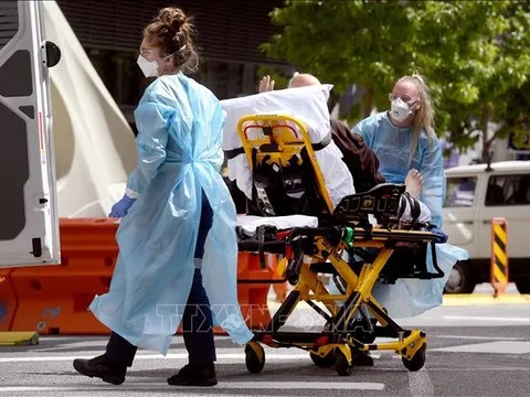 Australia: Làn sóng COVID-19 gia tăng, nhiều người phải làm việc tại nhà