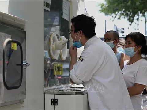 Trung Quốc: Dịch COVID-19 lan nhanh ở Hải Nam do biến thể phụ BA5.1.3