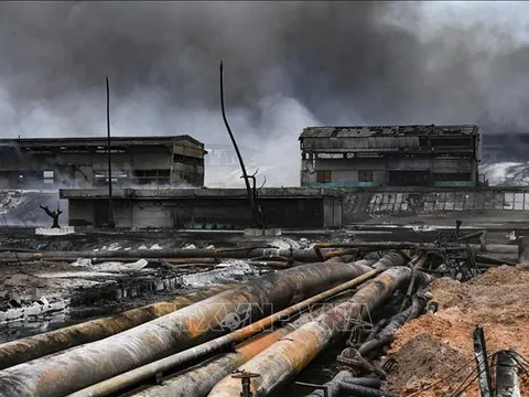 Nhiều quốc gia hỗ trợ nhân đạo cho Cuba sau thảm họa cháy kho chứa dầu