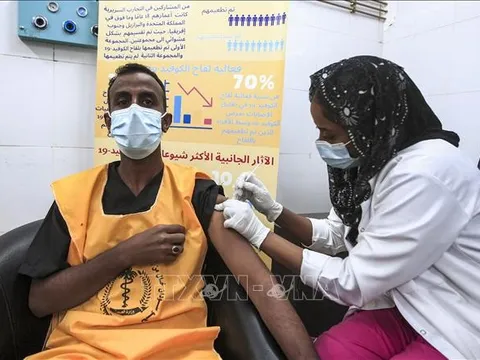 Bước tiến lớn trong việc thu hẹp khoảng cách tiêm vaccine ngừa COVID-19