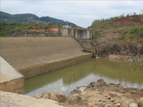 Nhanh chóng lắp đặt các thiết bị quan trắc và đánh giá nguyên nhân động đất tại Kon Tum