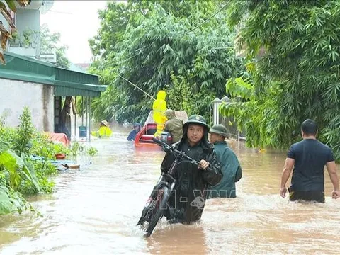 Hàng trăm hộ dân ở Quảng Ninh vẫn bị cô lập sau bão số 3