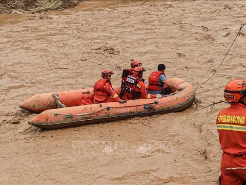 Trung Quốc ứng phó khẩn cấp với lũ lụt nghiêm trọng tại nhiều địa phương