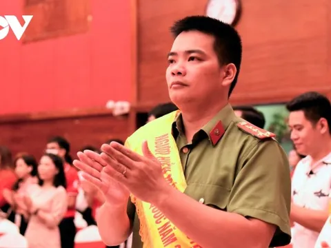 Vợ chồng chiến sĩ công an đã hiến máu gần 100 lần