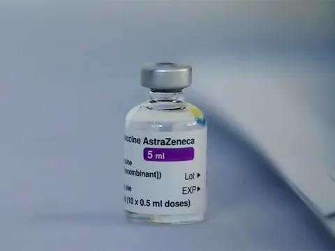 Mũi nhắc lại của vắc-xin AstraZeneca có khả năng bảo vệ trước biến thể Omicron