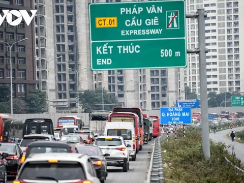 Phạt hơn 1.000 tài xế đi vào làn khẩn cấp trên cao tốc trong 8 tháng đầu năm