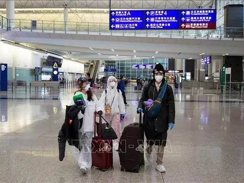 Hong Kong (Trung Quốc) cân nhắc cho người nhập cảnh cách ly tại nhà