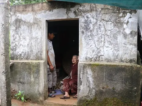 Nhiều hộ dân vùng ven biển Quảng Ngãi xây hầm trú bão