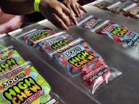 Nguy hiểm kẹo cần sa nhắm tới trẻ em quảng bá trên mạng xã hội