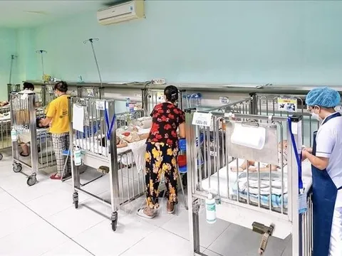 Hà Nội: Ngăn chặn virus Adeno bùng phát