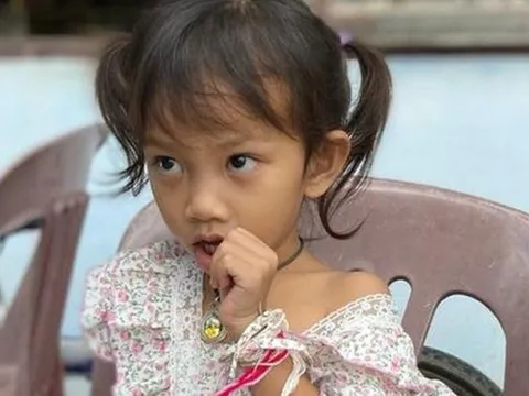 Lời kể từ gia đình bé gái duy nhất sống sót trong thảm kịch Thái Lan
