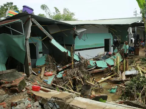 Trắng tay sau lũ dữ