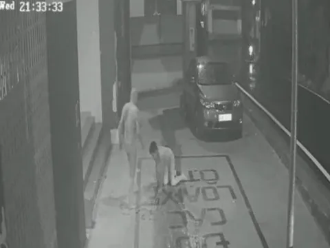 Bạo hành con ruột, cha đối diện hình phạt nào?