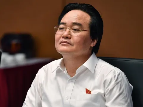 Nguyên Bộ trưởng Giáo dục Phùng Xuân Nhạ bị kỷ luật