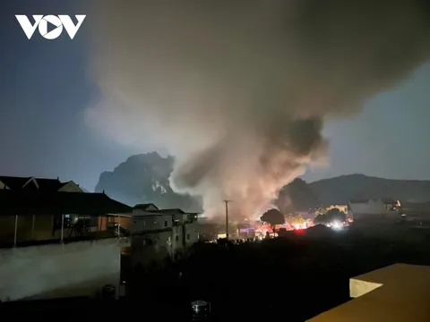 Cháy lớn ở Sơn La thiệt hại ước tính hàng chục tỷ đồng