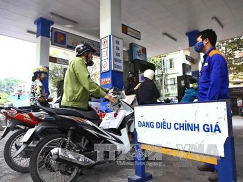 Bộ Công Thương bác tin đồn giá xăng có thể tăng lên 100.000 đồng/lít