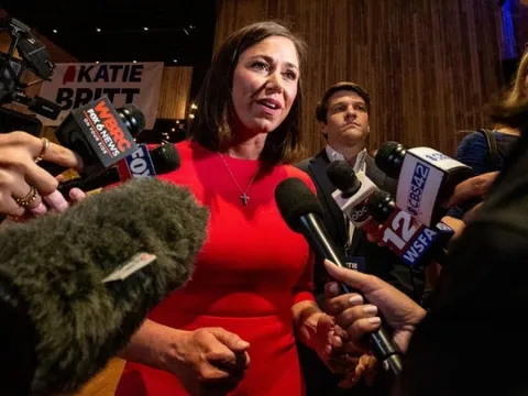 Những ứng viên có thể đi vào lịch sử trong bầu cử giữa kỳ Mỹ 2022