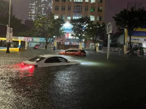 HĐND Đà Nẵng "nóng" chuyện ngập úng sau lụt lịch sử