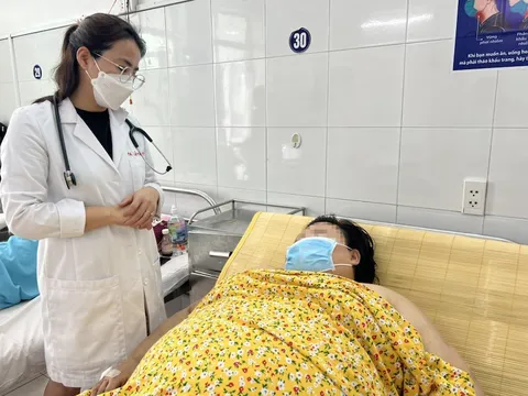 Đà Nẵng: Sản phụ nặng 140 kg sinh con