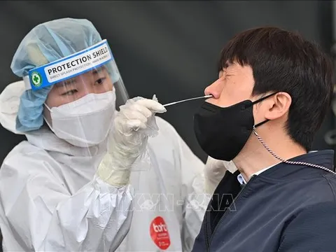 Hàn Quốc ghi nhận hơn 72.000 ca mắc mới COVID-19 và 45 ca tử vong trong một ngày