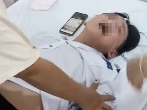 Hai học sinh lớp 6 lên cơn co giật khi ăn kẹo từ người lạ cho