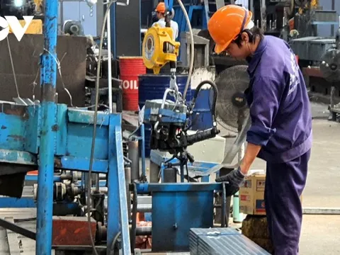 Nhiều doanh nghiệp ở Đà Nẵng giảm nhân công, giờ làm