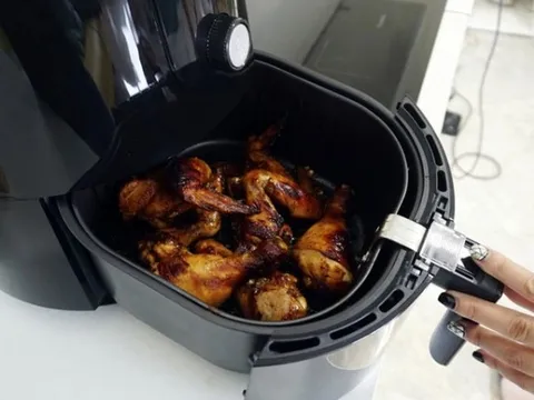 Xôn xao thông tin nồi chiên không dầu gây ung thư: Chuyên gia tiết lộ sự thật