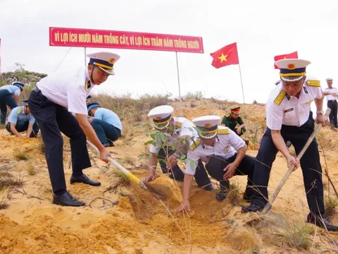 Hưởng ứng Chương trình trồng 1 tỷ cây xanh do Thủ tướng Chính phủ phát động