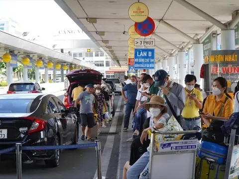 Các kịch bản chống ùn tắc sân bay Tân Sơn Nhất