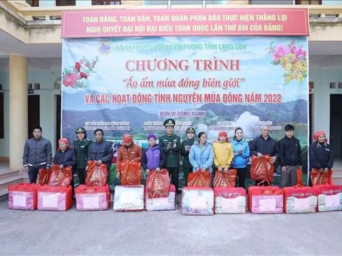 Áo ấm mùa Đông biên giới