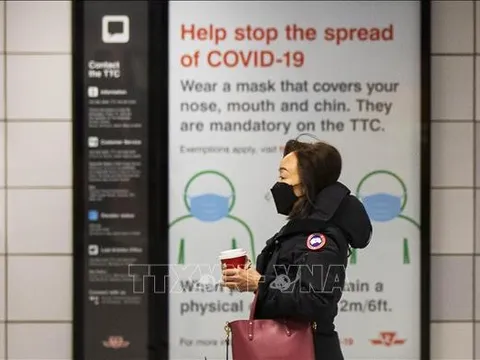 Số bệnh nhân mắc COVID-19 nhập viện tăng mạnh tại Canada