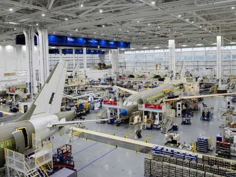 Thế giới thiếu máy bay trầm trọng