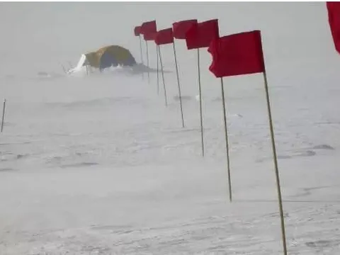 Nơi lạnh nhất Trái đất đang -100 độ C, người bình thường không trụ nổi vài giây