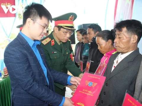 VOV phối hợp trao tặng 5 nhà Đại đoàn kết tại Quảng Trị