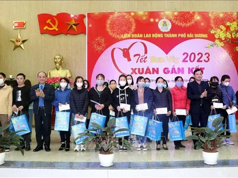 Chung tay lo Tết cho công nhân các khu công nghiệp ở Hải Dương